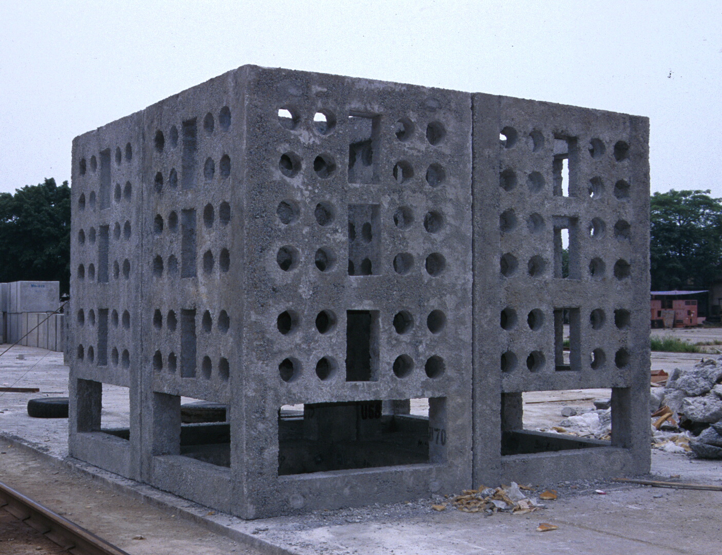Photo of concrete box (Box 33)