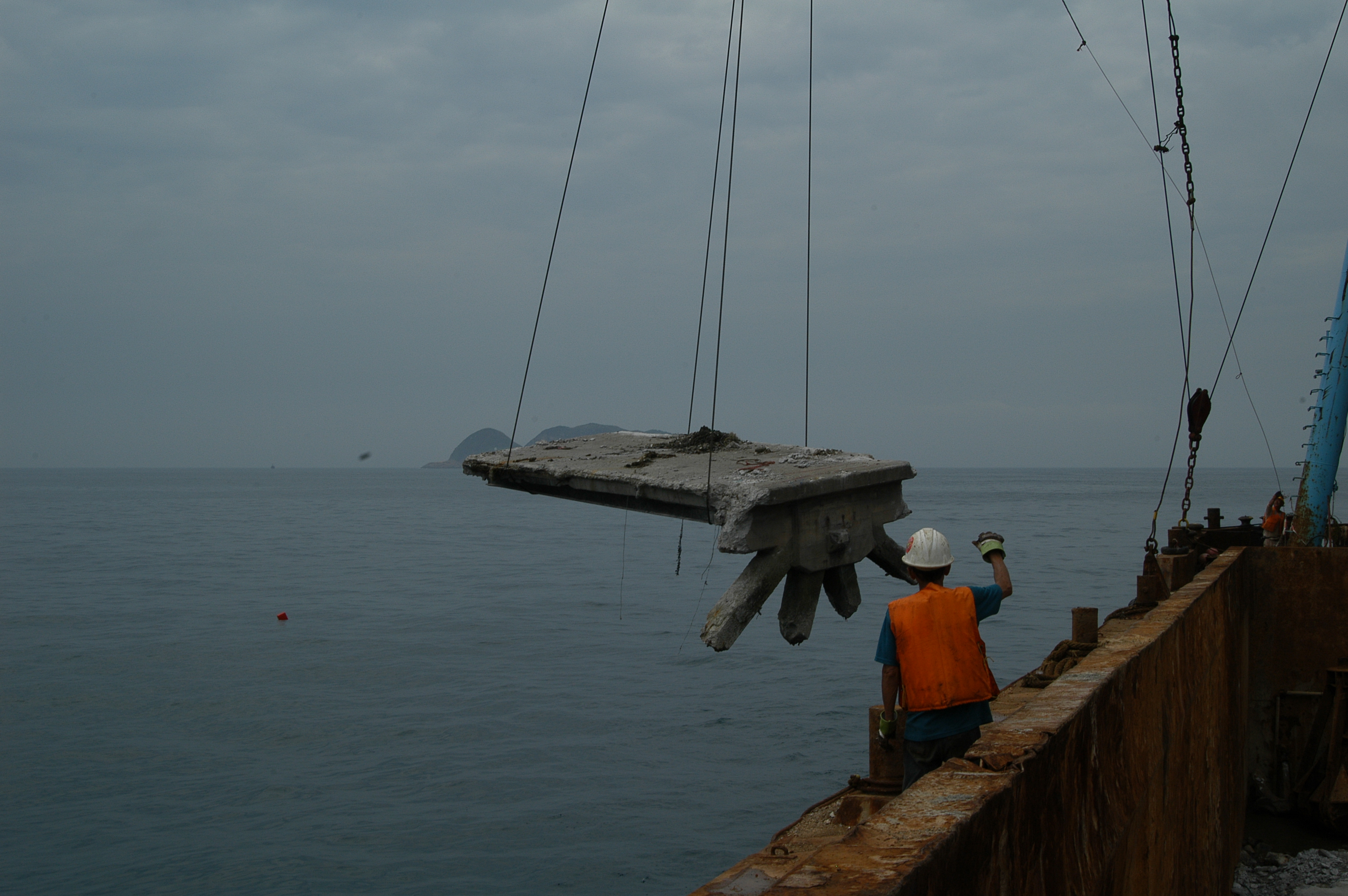 Deployment of Redundant marine structures artificial reef