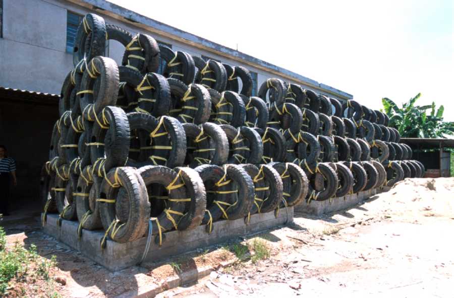 Photo of 4-layer pyramid used tyre artificial reef