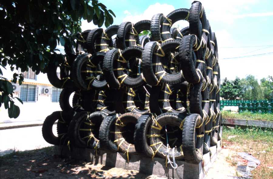 Photo of 4-layer cube used tyre artificial reef