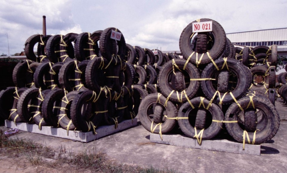Photo of 3-layer pyramid used tyre